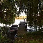 Nyaraló Tücsi Lak *