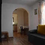 Tücsi Lak *