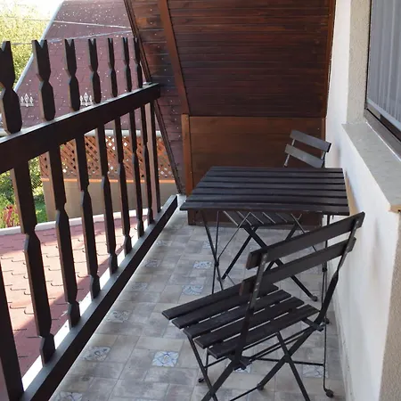 Case de vacanță Tuecsi Lak Szigetszentmárton